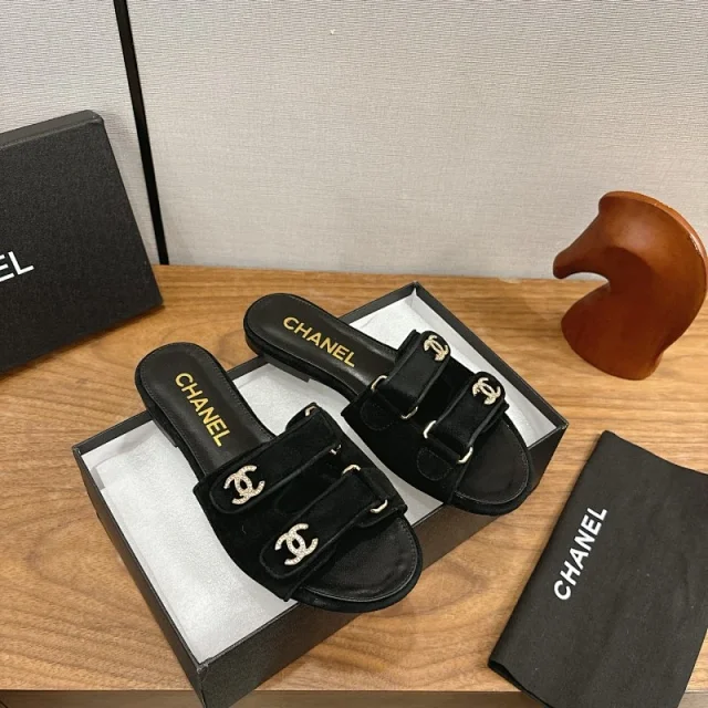 Chanel Sandals Double-buckle logo slide product detail image 1