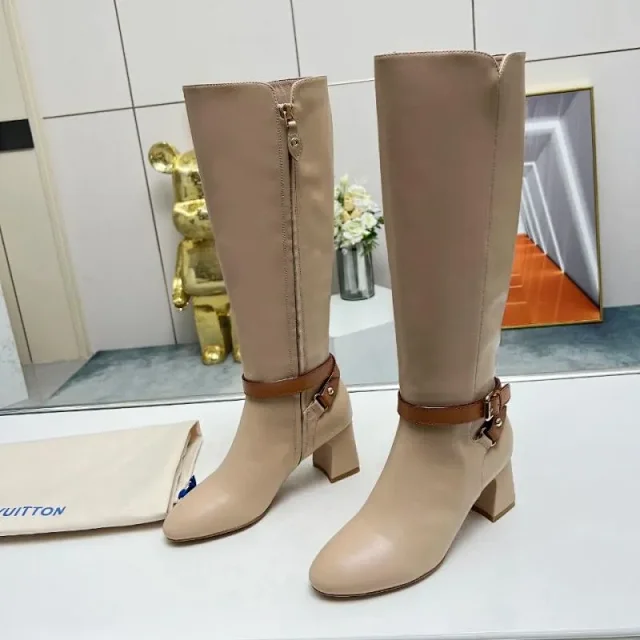 Louis Vuitton Boots Knee-high lace-up with logo strap product detail image 30