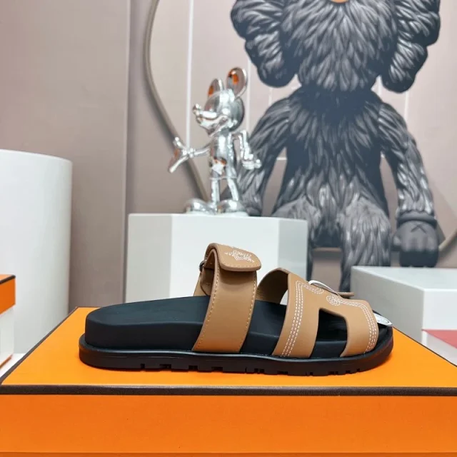 Hermès Sandals Chypre H-cutout suede with adjustable strap product detail image 23