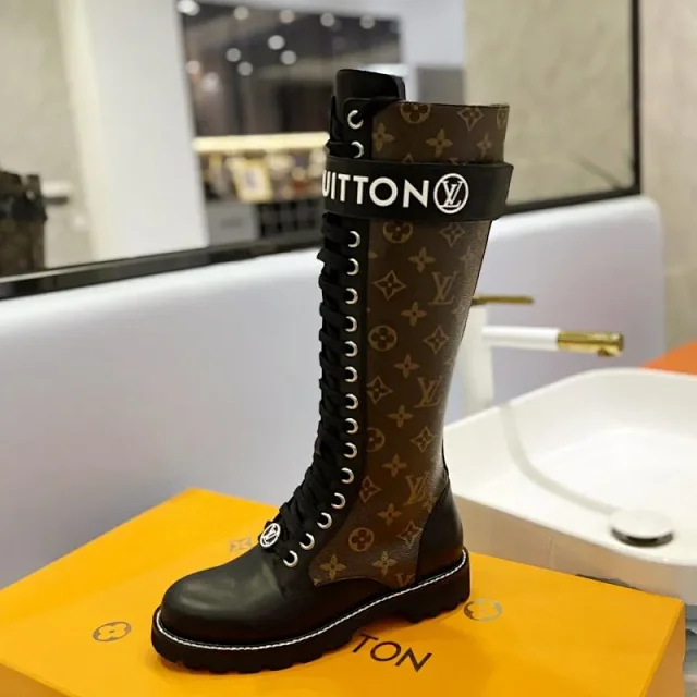 Louis Vuitton Boots Knee-high lace-up with logo strap product detail image 1