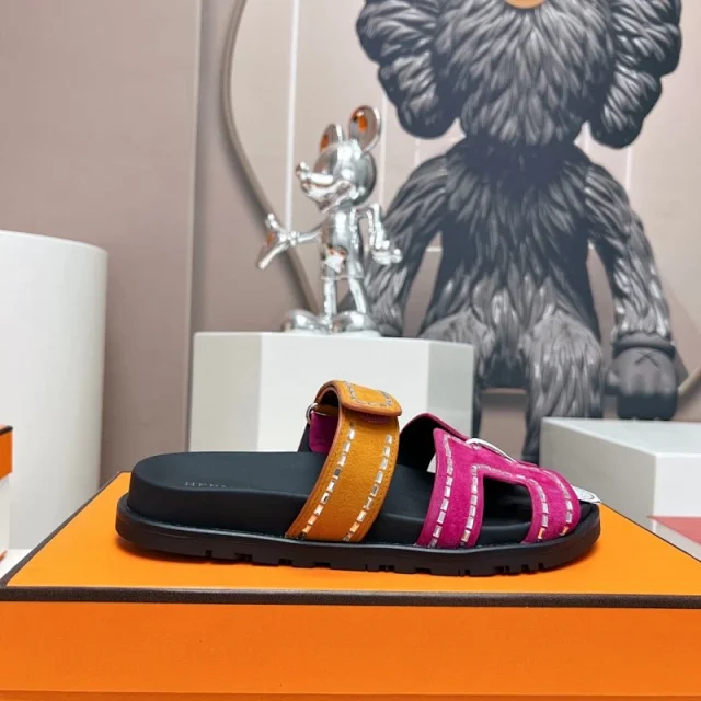 Hermès Sandals Chypre H-cutout suede with adjustable strap product detail image 26