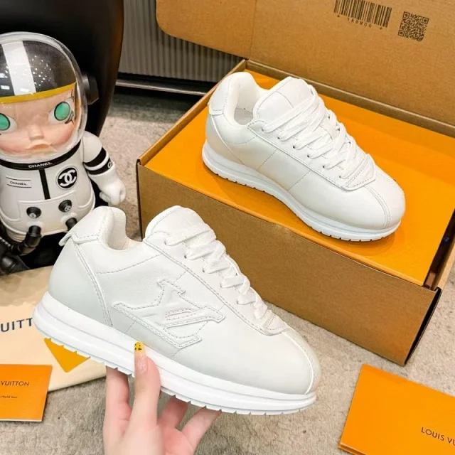 Louis Vuitton Sneakers LV Trainer Monogram product detail image 11