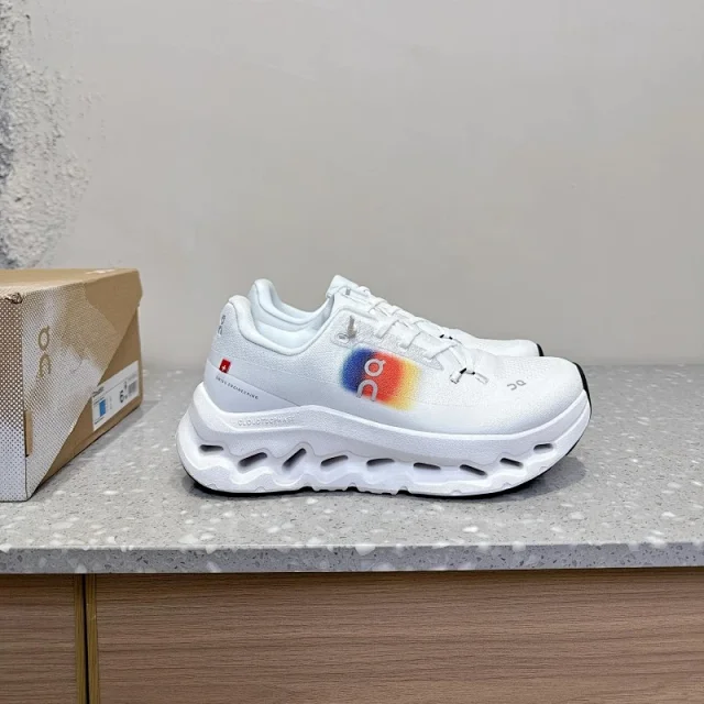 On Sneakers Cloudmonster product detail image 2