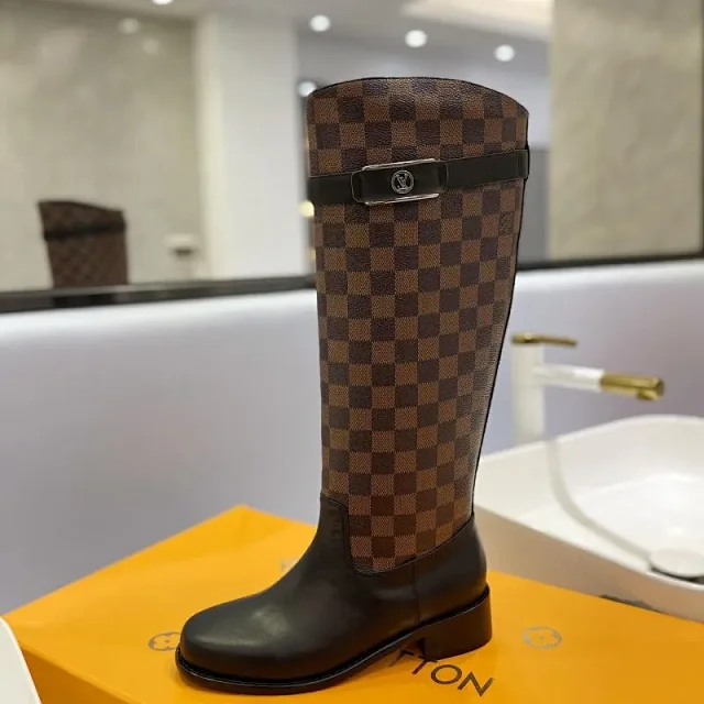 Louis Vuitton Boots Knee-high lace-up with logo strap product detail image 36