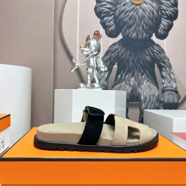 Hermès Sandals Chypre H-cutout suede with adjustable strap product detail image 10