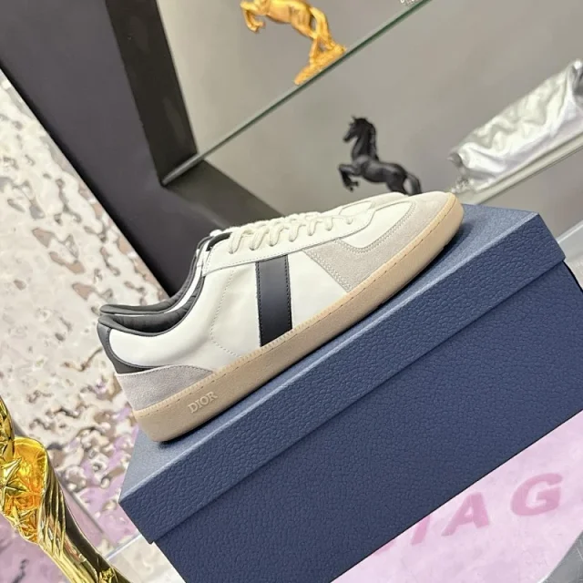 Dior Sneakers Low-top leather with contrast side stripe product detail image 1
