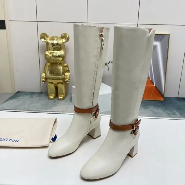 Louis Vuitton Boots Knee-high lace-up with logo strap product detail image 29