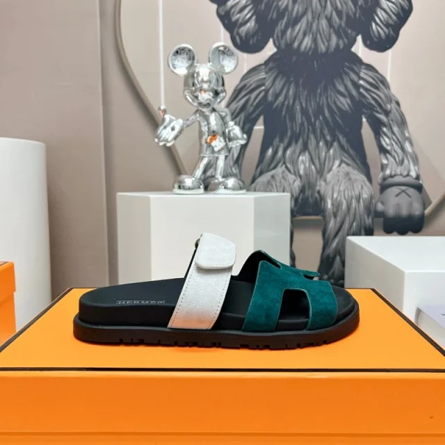 Hermès Sandals Chypre H-cutout suede with adjustable strap product detail image 5