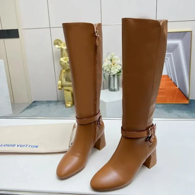 Louis Vuitton Boots Knee-high lace-up with logo strap product detail image 28