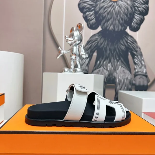 Hermès Sandals Chypre H-cutout suede with adjustable strap product detail image 24