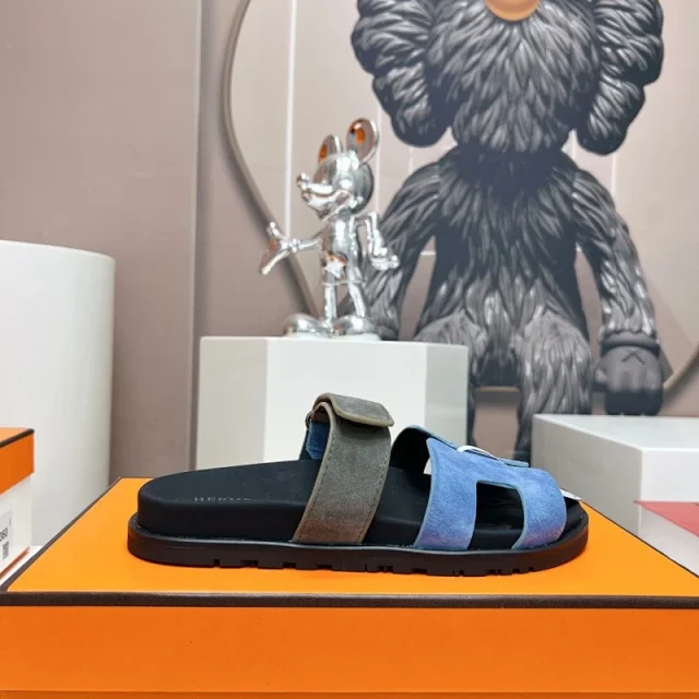Hermès Sandals Chypre H-cutout suede with adjustable strap product detail image 7