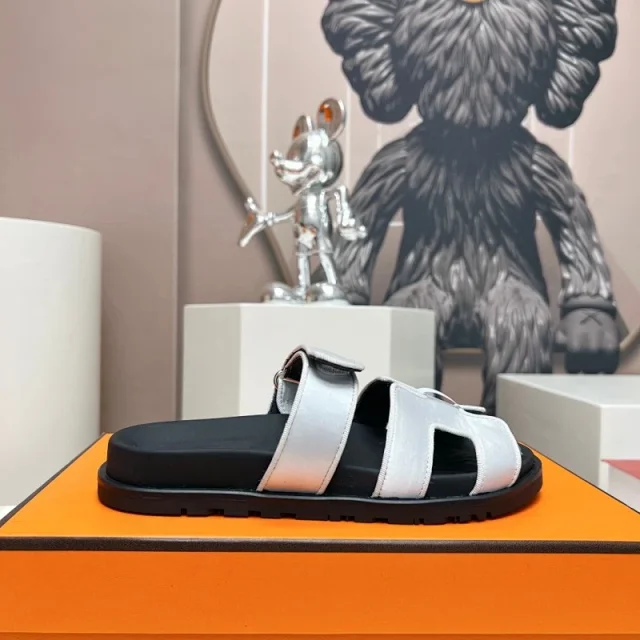 Hermès Sandals H-shaped adjustable-strap slide product detail image 25