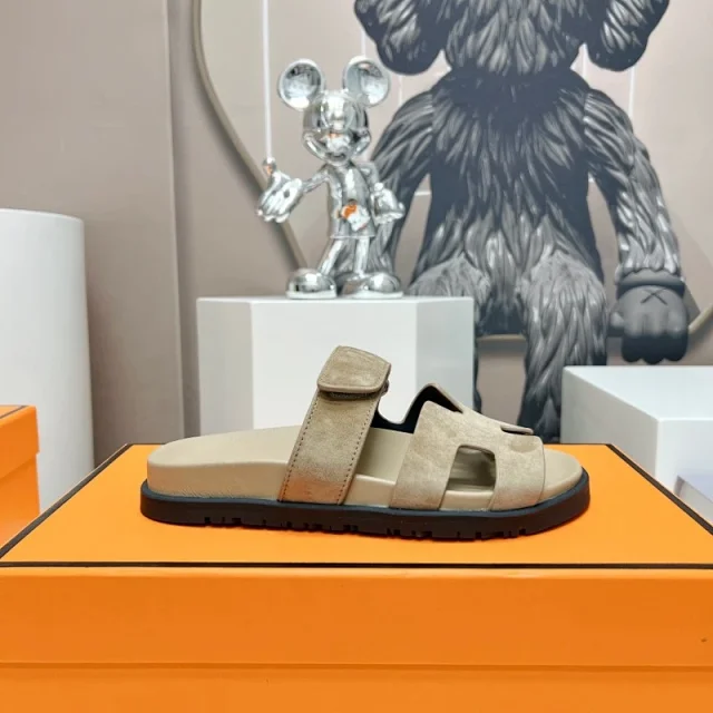 Hermès Sandals Chypre H-cutout suede with adjustable strap product detail image 11