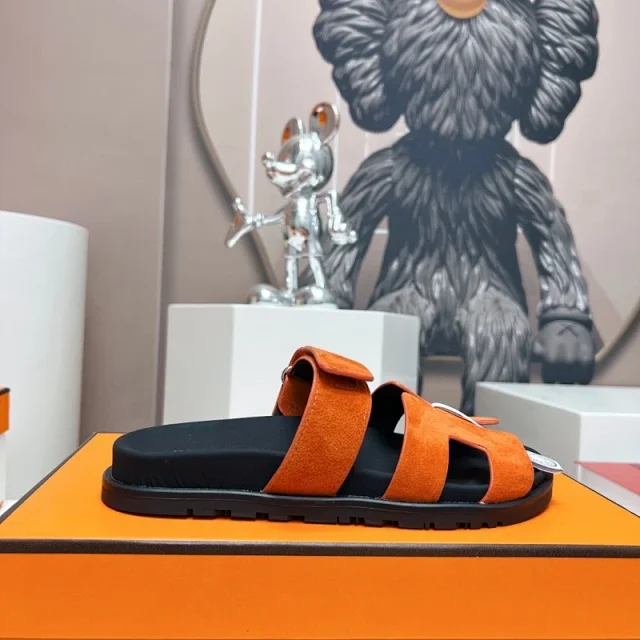 Hermès Sandals Chypre H-cutout suede with adjustable strap product detail image 3