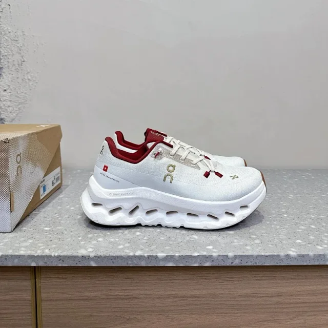 On Sneakers Cloudmonster product detail image 7