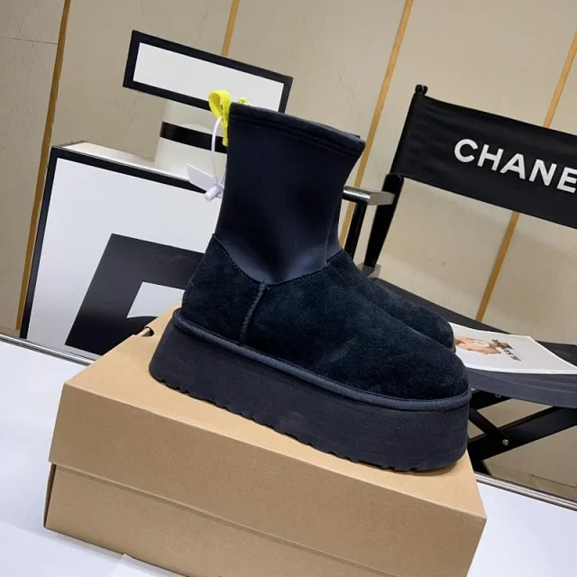 UGG Boots Platform Pull-On Ankle product detail image 1