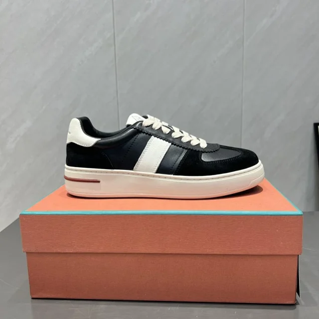 Loro Piana Sneakers Low-top lace-up leather with contrast side stripes product detail image 2
