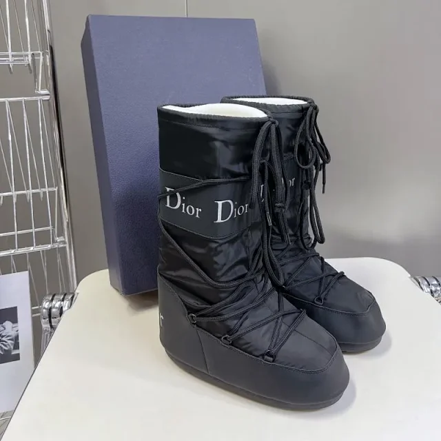 Dior Boots Faux Fur Trim Lace-Up Snow with Pom-Poms product detail image 4