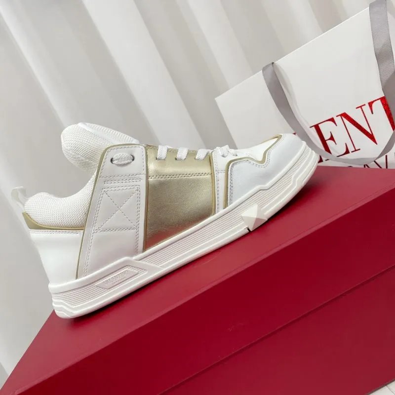 Valentino Sneakers Low-top with Roman stud sole detail — 5