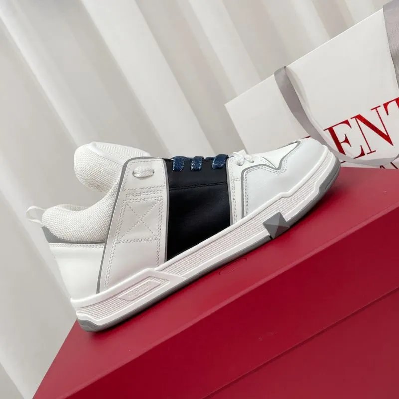 Valentino Sneakers Low-top with Roman stud sole detail — 7