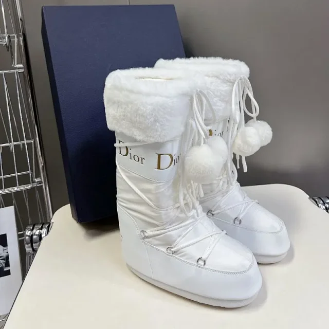 Dior Boots Faux Fur Trim Lace-Up Snow with Pom-Poms product detail image 3