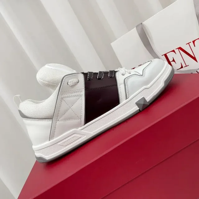 Valentino Sneakers Low-top with Roman stud sole detail product detail image 6