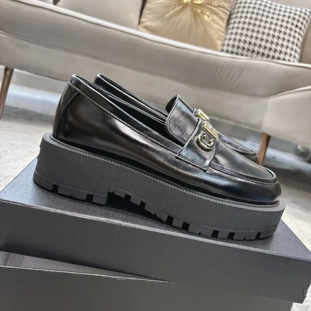 Chanel Leather Shoes Double-C embellished loafers product detail image 10