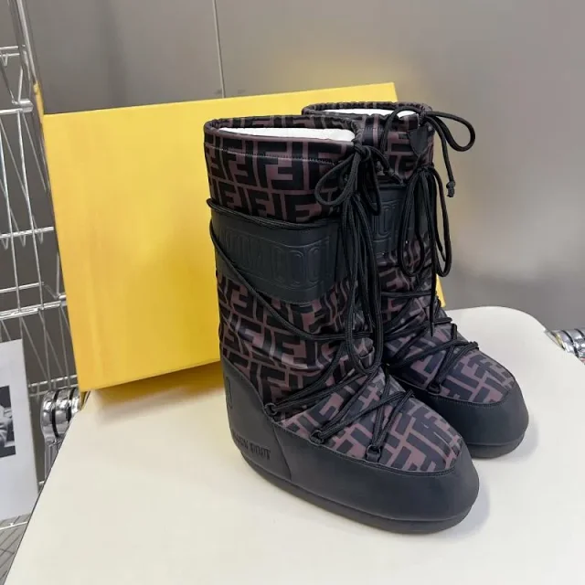 Fendi Boots FF Monogram Lace-Up Snow product detail image 2