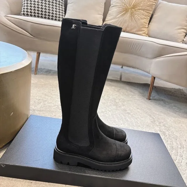 Chanel Boots Elastic-Side Lug Sole product detail image 2