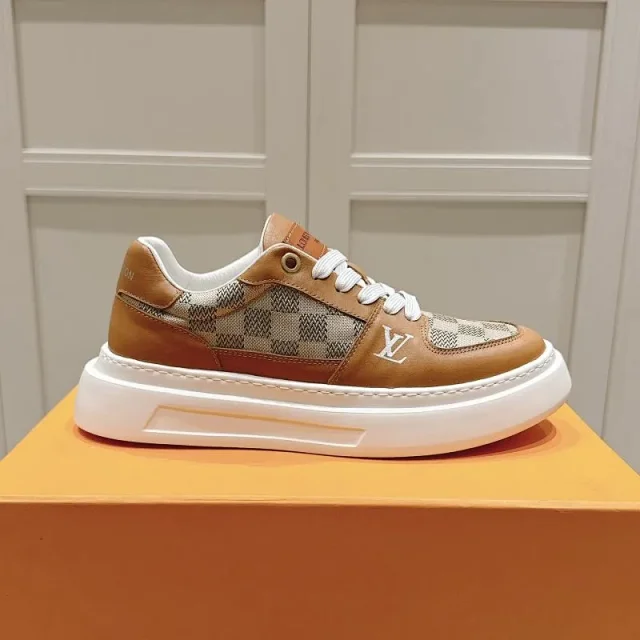 Louis Vuitton Sneakers Low-Top Platform with LV Monogram Panels product detail image 3