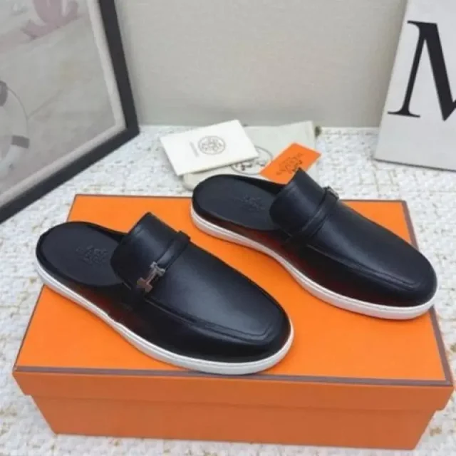 Hermès Slippers Suede slip-on mules with H hardware product detail image 7