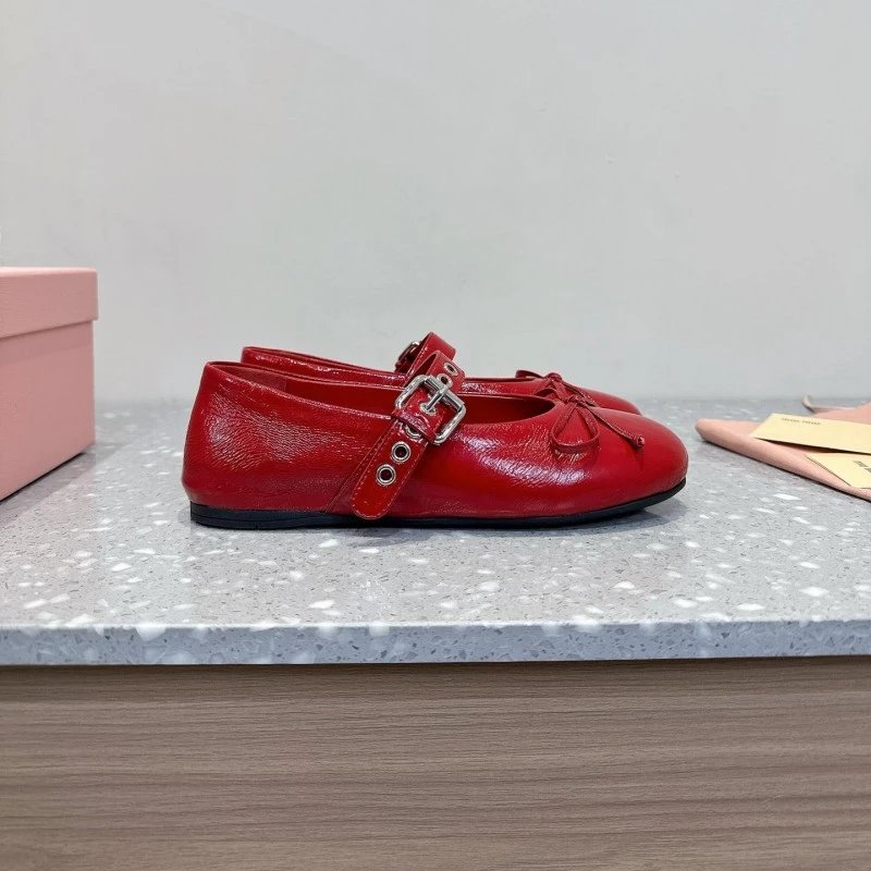 Design Silver Metallic Mary Jane Flats with Buckle Strap and Bow Detail Loafers - 11