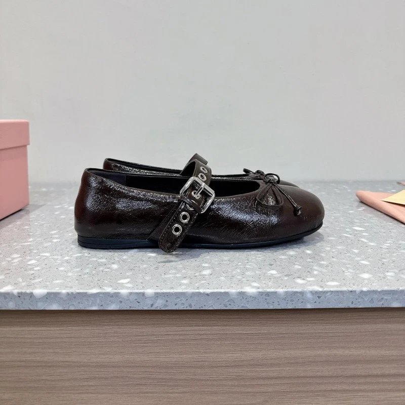 Design Silver Metallic Mary Jane Flats with Buckle Strap and Bow Detail Loafers - 8