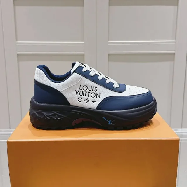 Louis Vuitton Sneakers Run Away chunky low-top product detail image 5