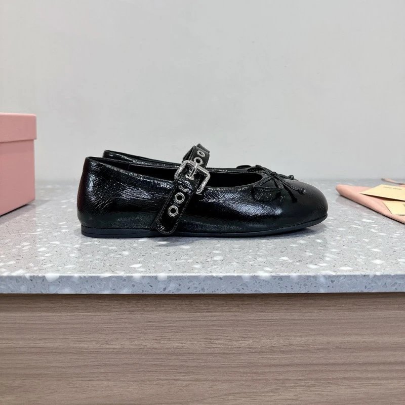 Design Silver Metallic Mary Jane Flats with Buckle Strap and Bow Detail Loafers - 10