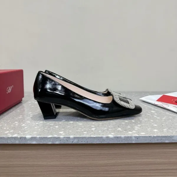 Roger Vivier Rockstud Pump Black Patent Leather Heels Block Heels - 3