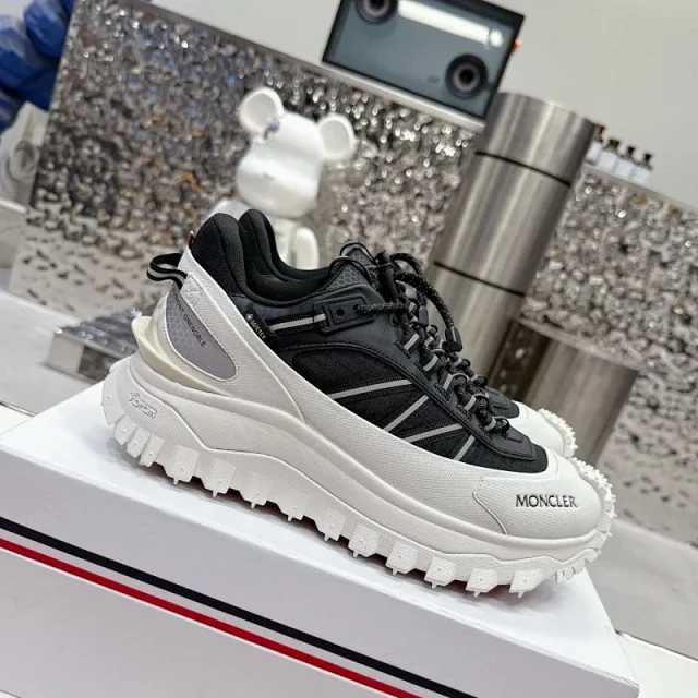 Moncler Sneakers Trailgrip GTX product detail image 3
