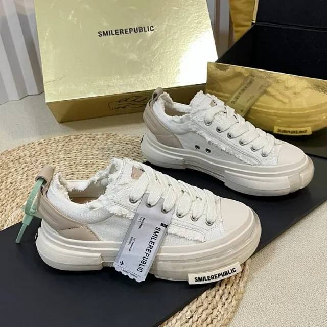 SMILEREPUBLIC Sneakers Low-top frayed canvas with chunky soles product detail image 2