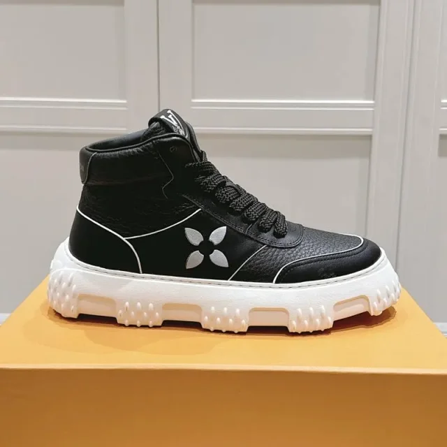 Louis Vuitton Sneakers High-Top Checkerboard product detail image 3