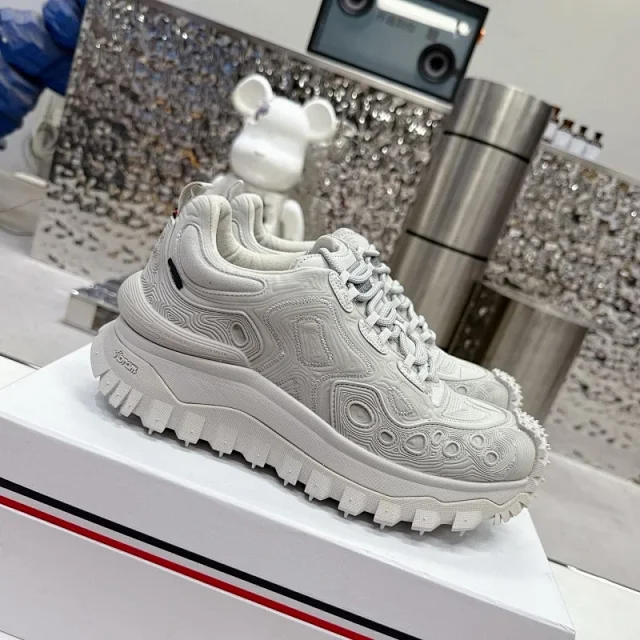 Moncler Sneakers Trailgrip GTX product detail image 2