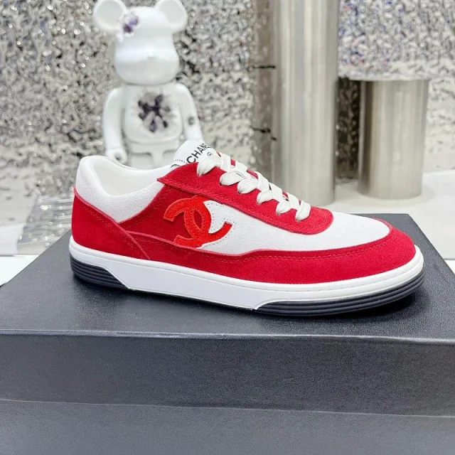 Chanel Sneakers Low-top suede-panel with interlocking CC side logo product detail image 4