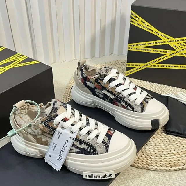 SMILEREPUBLIC Sneakers Low-top frayed canvas with chunky soles product detail image 6