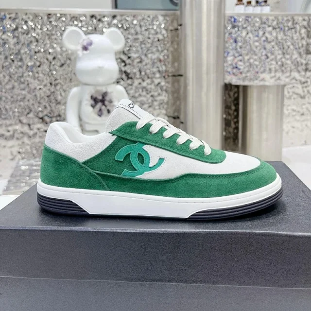 Chanel Sneakers Low-top suede-panel with interlocking CC side logo product detail image 5