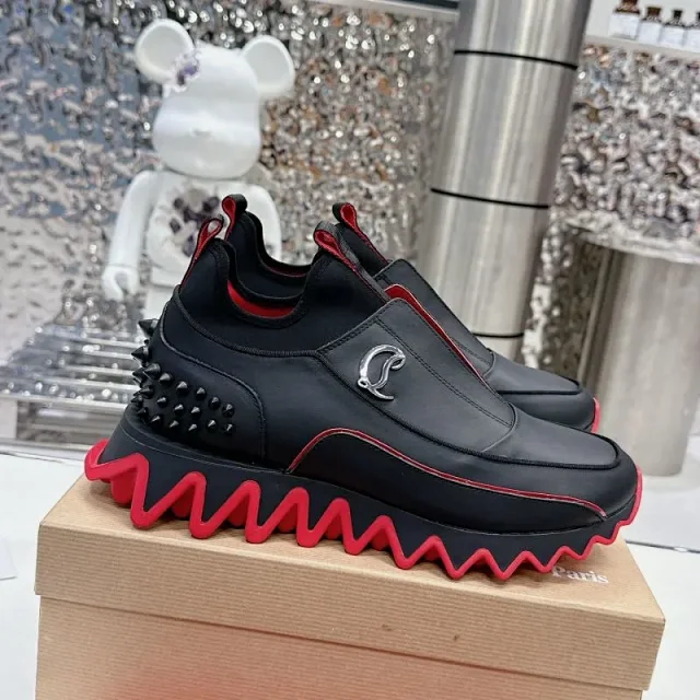 Christian Louboutin Sneakers Loubishark spiked with jagged sole product detail image 3