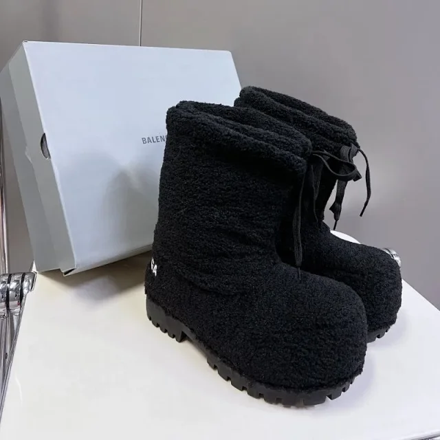 Balenciaga Boots fur-lined suede platform with lug soles product detail image 17