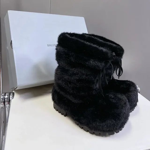 Balenciaga Boots fur-lined suede platform with lug soles product detail image 16