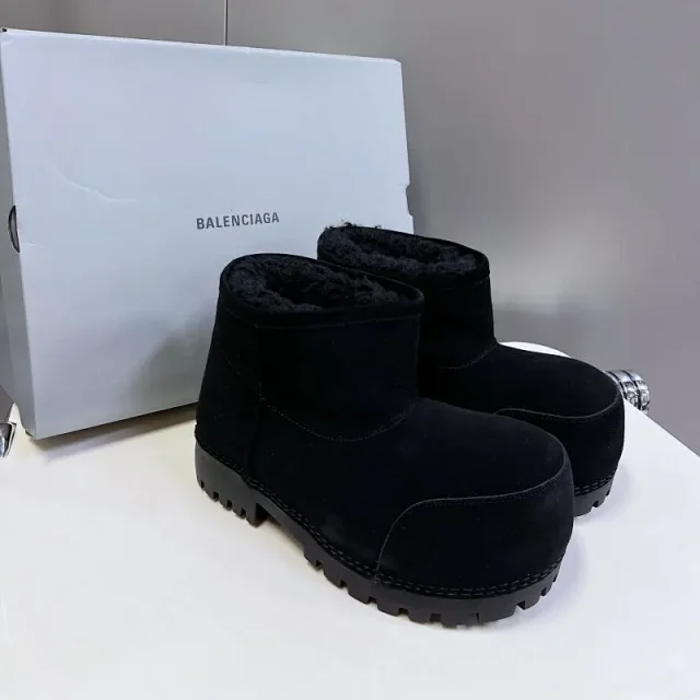 Balenciaga Boots fur-lined suede platform with lug soles product detail image 11
