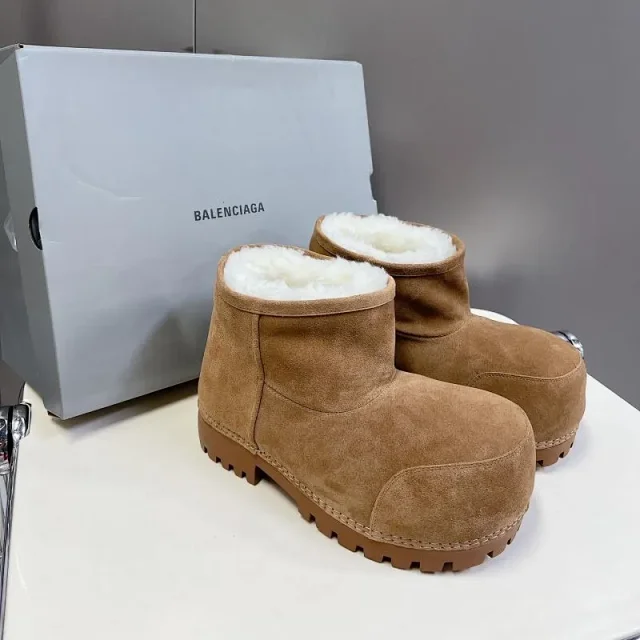Balenciaga Boots fur-lined suede platform with lug soles product detail image 13