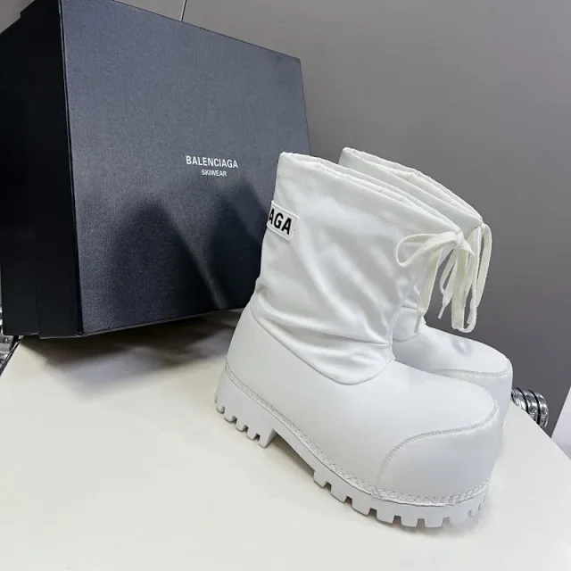 Balenciaga Boots fur-lined suede platform with lug soles product detail image 21