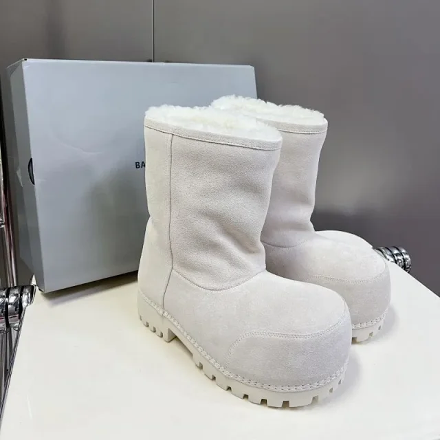 Balenciaga Boots fur-lined suede platform with lug soles product detail image 10